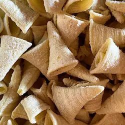اسنک ذرت قیفی پنیری
