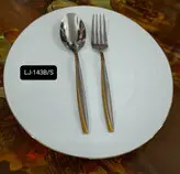 سرویس قاشق چنگال طلایی نقره ای برند O.N.E