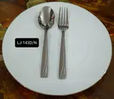 سرویس قاشق چنگال طلایی نقره ای برند O.N.E