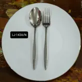 سرویس قاشق چنگال طلایی نقره ای برند O.N.E