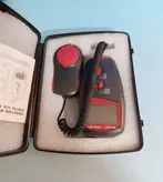 لوکس متر (نور سنج) AZ دیجیتال LX1010B