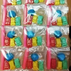 گیفت صابون نشانه صاد (هر پک شامل مداد،سه عدد ماشین ،صدف )