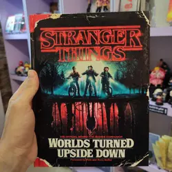 آرت بوک استرنجر تینگز: جهان دگرگون شده Stranger Things: Worlds Turned Upside Down