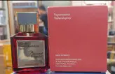 عطر ادکلن باکاراد رژ قرمز ماندگاری خیلی بالایی داره عطرش واقعا خاص و ناب هستش.حجم کار 70میله و رایحه گرم و شیرینی داره