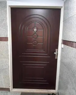 درب ورودی ام دی اف با رنگ