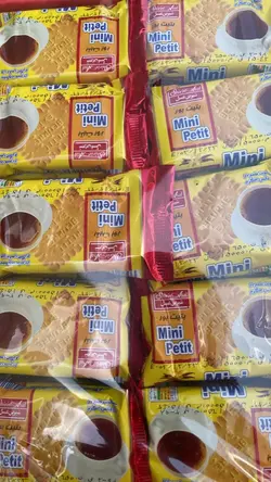 بیسکویت پتی بور شیرین عسل - 13 گرم بسته 50 عددی