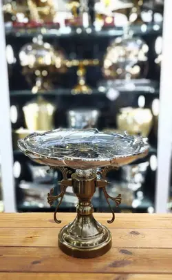 شیرینی خوری پایه دار فلزی چکش کاری شده رنگ مشکی نقره ای کد1441