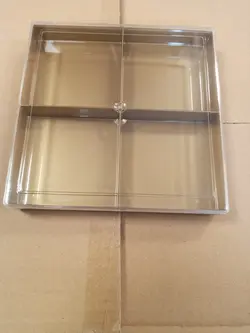 ظرف کریستال یکبار مصرف ۴ قسمتی زیره طلایی (کارتن ۲۸ تایی)