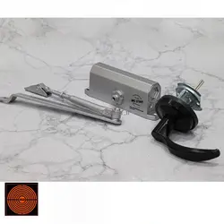 درب ضد حریق به همراه دستگیره و یراق