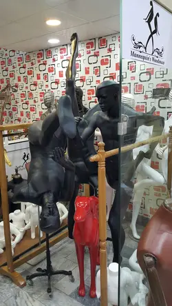 مانکن مردانه کامل حالت پشتک زن ورزشی