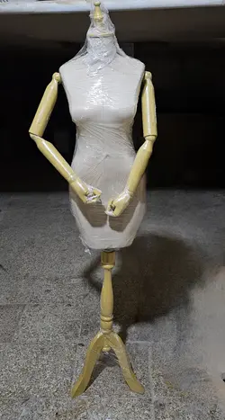 مانکن پینوکیویی زنانه کرم