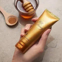 اسکراب دست شیر و عسل