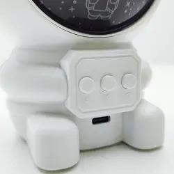 چراغ خواب رومیزی مدل فضانورد طرح رقص نور موزیکالAstronaut night light musical light dance design