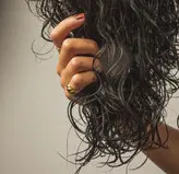 روغن درمانی براق کننده و عطر موی روزانه