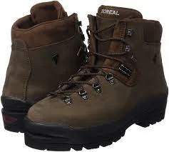 کفش کوهنوردی حرفه ای بوریل مدل فوجی  Boreal مدل Fuji