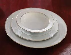 سرویس چینی سفید صدف زرین 102پارچه 12نفره عالی ایتالیا اف