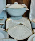 سرویس چینی پردیس طرح منچستر کف گل 2041 شش نفره 30پارچه