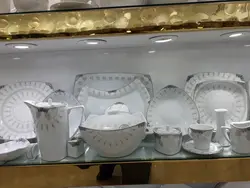 سرویس چینی پردیس طرح منچستر نقره ای کف گل 12نفره 105پارچه