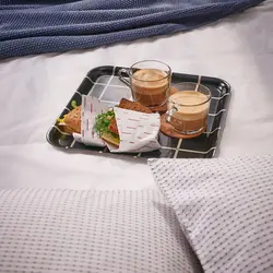 سینی طرح چک سیاه ایکیا سایز 33x33 مدل RÖDKNOT