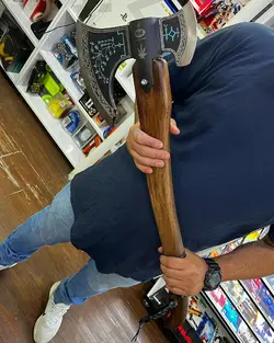 تبر گاد اف وار