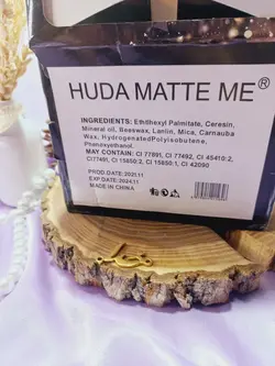 کانسیلر دو سر جامد و مایع پرطرفدار هدی مات می HUDA MATTE ME کد 7812 | پخش عمده - فروشگاه عمده لوازم آرایشی ورانی