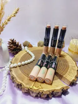 کانسیلر دو سر جامد و مایع پرطرفدار هدی مات می HUDA MATTE ME کد 7812 | پخش عمده - فروشگاه عمده لوازم آرایشی ورانی