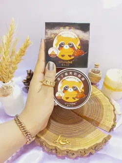 پچ زیر چشم بسته 60 عددی حاوی عصاره طلا و خاویار سرسان لاو SERSANLOVE کد 71048 - فروشگاه عمده لوازم آرایشی ورانی