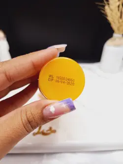 اسکراب و لایه بردار سفید کننده و مرطوب کننده رایحه زردآلو وکالی کد WKL279 - فروشگاه عمده لوازم آرایشی ورانی