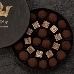 باکس ترافل حاوی بن بن طلایی رنگ