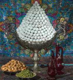 قطاب جعبه مارکی 600 گرمی حاج خلیفه رهبر