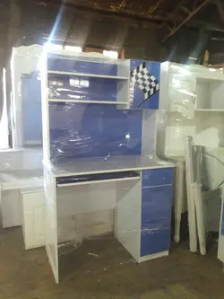 میز تحریر کتابخانه دار