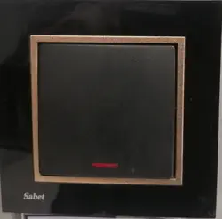 کلید و پریز پارمیس مشکی کریستال مشکی زه طلایی