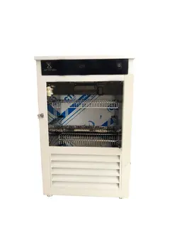 انکوباتور یخچالدار آزمایشگاهی 100لیتری - ویژن آزما البرز