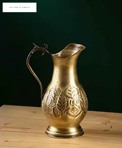 سماور زغالی برنجی ۲.۵ لیتری طرح هخامنش، دارای سینی ضخیم و محکم