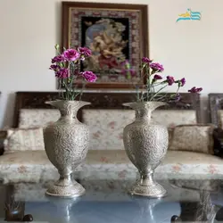 گلدان اسلیمی ساخت کارگاه اصفهان، زیر ساخت مس و برنج با خلوص 99 درصد