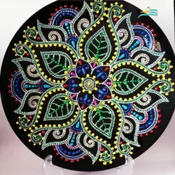 بشقاب شیشه ایی نقطه کوبی دیوارکوب برگ پائیزی با حفظ کیفیت بالا و قابل شستشو