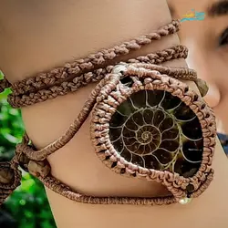گردنبند چلچله محصولی 2 کاره دست ساز با جنس نخ موم زده و سنگواره ی آمونیت