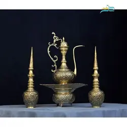 تنگ شاخدار و آفتابه لگن قلم زنی اعلاء برنجی با پوشش کوره ای