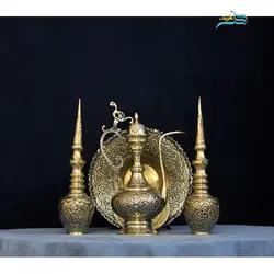 تنگ شاخدار و آفتابه لگن قلم زنی اعلاء برنجی با پوشش کوره ای