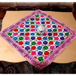 رومیزی سوزن دوزی و آینه کاری B-10، دوخته شده با پارچه کتان نخی با نخ های رنگی