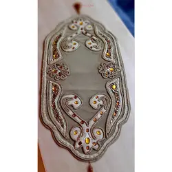 رومیزی سه تکه مخمل سنگ دوزیB-14 شامل یک رومیزی جلو مبلی و دوعسلی