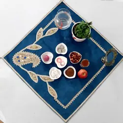 رومیزی مربع سنگ دوزی با پارچه مخمل ترک یک کار بینظیر و تلفیقی از هنر دست و طراحی بسیار زیبا