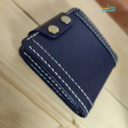 کیف جیبی مردانه تهیه شده از چرم سوپر بزی، دوخته شده با نخ موم زده ترک