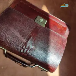 کیف اداری مردانه، صد در صد دستدوز، دستساز و دسترنگ، تهیه شده از چرم گاوی