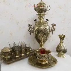 سرویس سماور برنجی قلمزنی زغالی 5 لیتری مدل آناناسی دسته توری با ست چایخوری