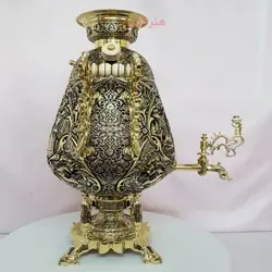 سماور برنجی زغالی ۸ لیتری قلمزنی نیم برجسته، نقوش بزم و شکارگاه، شمسه، و گل مرغ