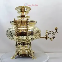 سماور برنجی زغالی ۶ لیتری مدل عدسی دسته ملکه کنده کاری سنتی خاص و انحصاری