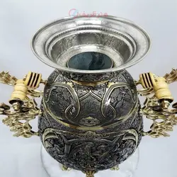سماور زغالی ۸ لیتری مدل جام سیاه قلم، نقش شکارگاه، اسلیمی، گل مرغ و بزم
