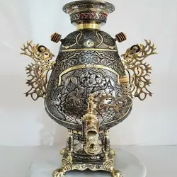 سماور زغالی برنجی ۸ لیتری مدل جام دسته ملکه پایه ستوندار ضخیم