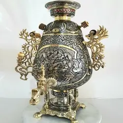 سماور زغالی برنجی ۸ لیتری مدل جام دسته ملکه پایه ستوندار ضخیم